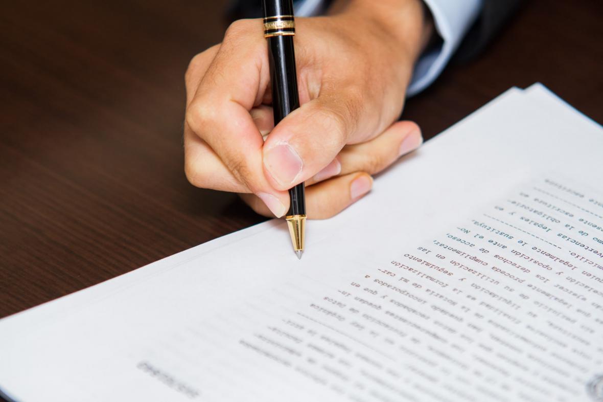 مهم ترین قوانین عقد قرارداد اجاره املاک تجاری چیست؟