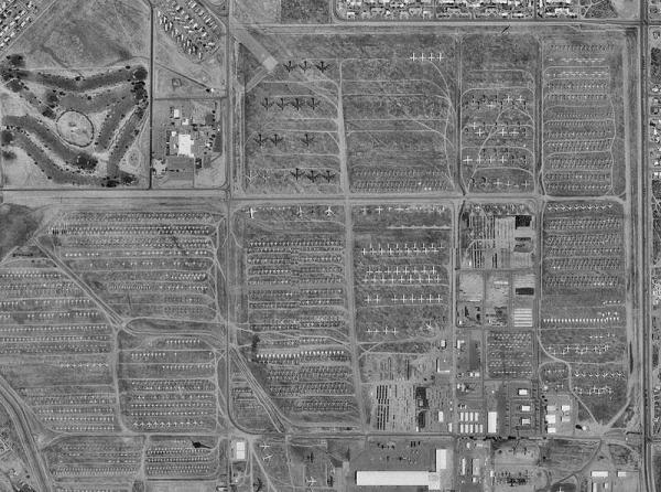 خاک خوردن 4 هزار هواپیمای گرانقیمت در عجیب ترین گورستان جهان ، عکس