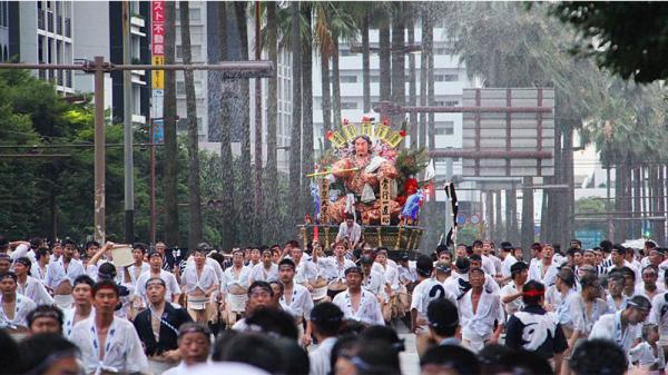 جشنواره هاکاتا گیون یاماکاسا ژاپن (Hakata Gion Yamakasa)